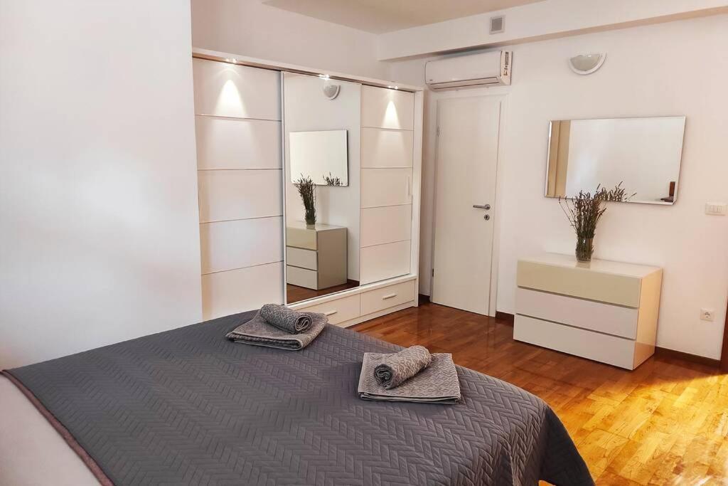 Spacious Apartment Near City Center And The Beach Split Exteriör bild