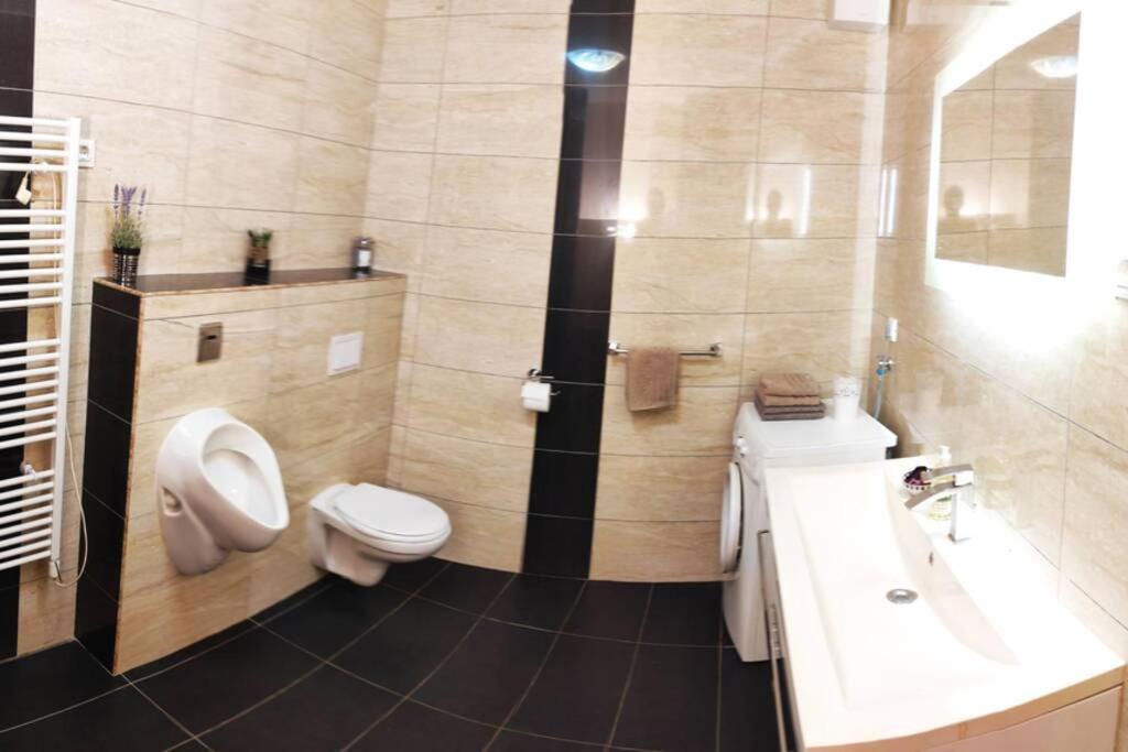 Spacious Apartment Near City Center And The Beach Split Exteriör bild